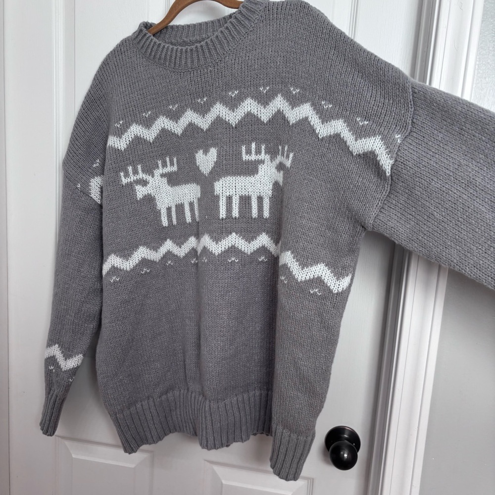 Grey Nordic Reindeer Knit Sweater | Size L - Picture 4 of 7